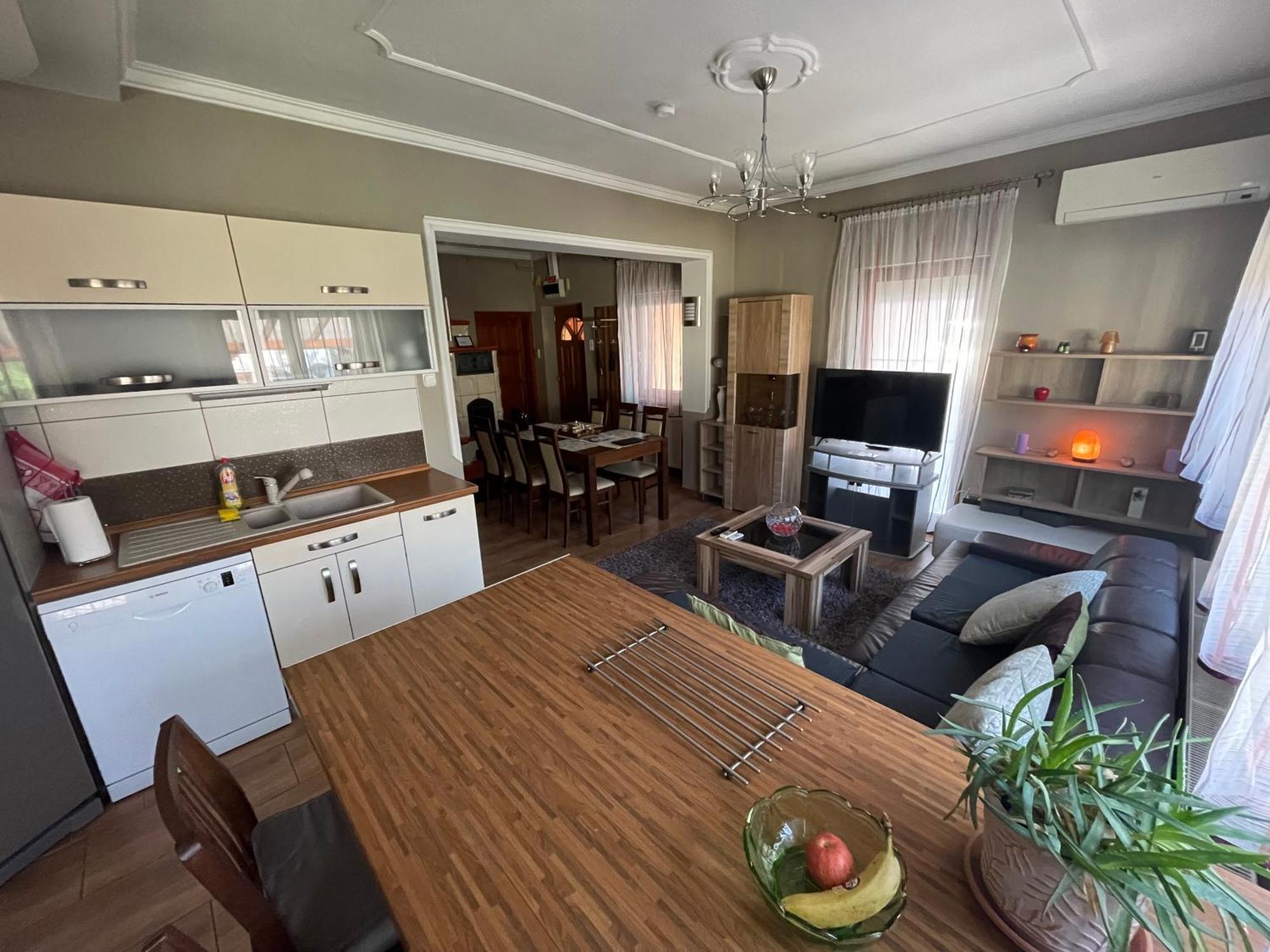 Appartement Relax à Zalaegerszeg Extérieur photo